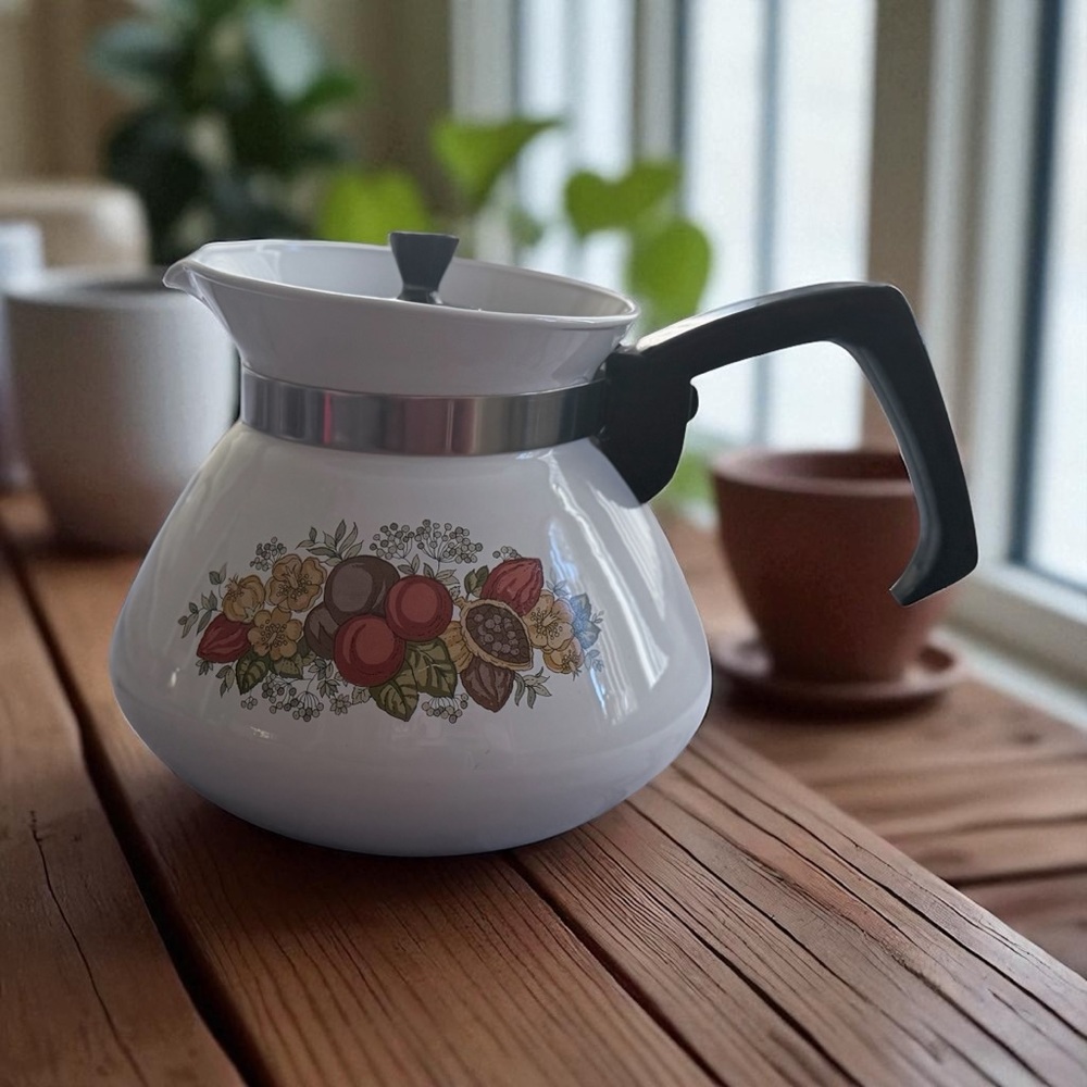 CORNING WARE Vintage 6 Cup Teapot